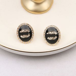 20style 18K Gold Bated Luxury Designer Double Letter Stud Earring Moda Mulher Diamante Oval Jóias Jóias de Festa de Casamento Jóias