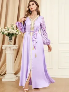 Etniska kläder marockanska kaftan Dubai Jalabiya för kvinnor 2023 Islamiska muslimska klänningar Party Abaya Beading Satin klänning Luxury Caftan Marocain