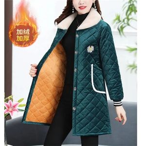 Kvinnor Down Parkas Corduroy Padded Jacket Middleaged och äldre mödrar Fleece Coat Loose Midlength Quilted Women Autumn Winter 231031