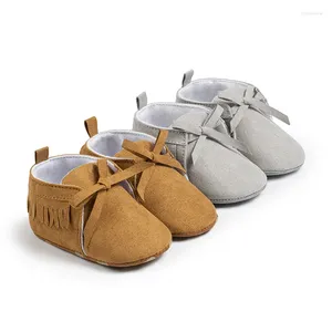 Första vandrare 0-18m född babyflicka Premium PU-lägenheter Spädbarn Tassel Walker Crib Shoes For Festival Shower