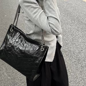 Bolsa de aeroporto feminina elegante bolsa de ombro grande 32 cm couro cera de óleo plissado couro de bezerro ponto V hardware fivela de metal bolsa de luxo bolsa matelassê corrente nas axilas