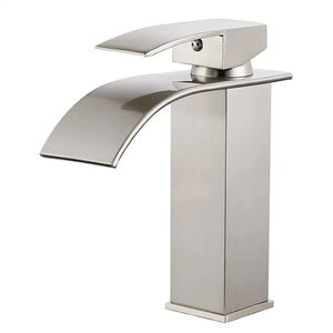 Kökskranar G12 Basin mässing Guld Elegant vattenfall Badrum Sänk kran Single Spakhål Däck Mount Big Square Spout Mixer TAPS 231030