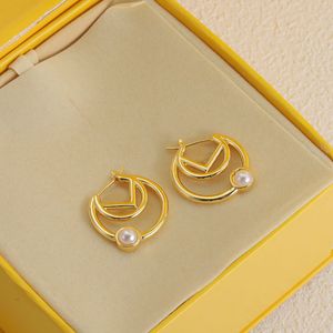 Gold Stud örhängen designer för kvinnor klassisk pärla örhänge lyx män smycken brev små f studs armband vintage bröllop hoops aretes s925 silver nål