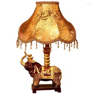 Настольные лампы Европейский слон животное смола прикроватная лампа спальня классический кабинет гостиная винтажные свадебные настольные светильники