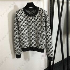 Jesienne dzianiny designerka kobiety sweter mały pachnący styl logo kamellia Jacquard Gold Nić ​​mieszanka długoterminowa swetry sweaters