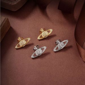 高級ファッションデザイナースタッドイヤリングレタービビアンブランド女性ジュエリーメタルパールイヤリングCJeweler Westwood for Woman Trend Gold Earing UI7Kiu67436