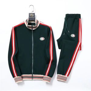 2 herrspårsdräkter Designer Mens Tracksuit Luxury Men Sweatsuits Lång ärm klassisk modeficka som kör casual man kläder kläder byxor jacka två bit #135