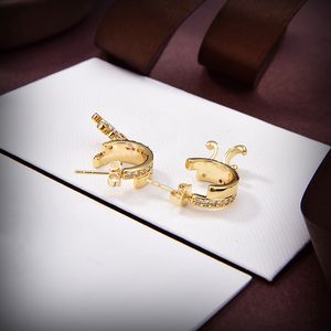 Fashion Girrls Luxury Gold Pearl Stud Stars örhängen Titanium Steel Love Earrings For Women Exquisite Simple Fashion CHD23102716-12 CapSboys