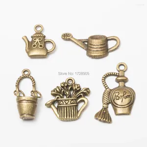 Charms Charm Watering Can Bucket Flagon Wine Pot Vintage Bronze Color Metal Pendant Handmade dekoration för smycken Making 10 PC