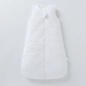 Sovsäckar för vinter baby höst sovsäck minky dot quiltad sömn säck född sängkläder swaddle filt spädbarn småbarn 231031