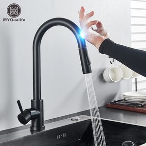Kitchen Faucets Pull Out Sensor Black Faucet Sensitive Touch Control Mixer For Tap 231030