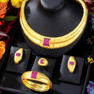 Set di orecchini e collana Soramoore Original DUBAI 4 pezzi di anelli rigidi di lusso con giunture gougeous per le donne della festa nuziale