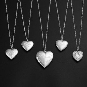Colares pendentes 1pc Simples Hollow Flower Heart Forma de coração prata revestida de medalhão aberta Colar de corrente de corrente