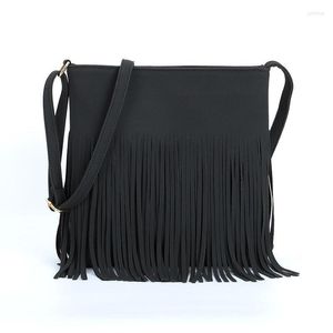 Bolsas de noite Super vintage Vintage PU Couro Pu Bohemian Fringe Messenger Crossbody Bag Women Tassel Boho Hippie Gypsy's Bolsa