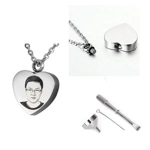 Jewelry stainless steel custom pendant engraved photos of heart-shaped cremation urn to commemorate lover's pet engraving funeral necklace