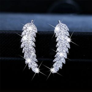 Stud Personality Cz Crystal Trail Leaf Feather Knot Screw Prisoner Earrings for Women Climbers Ear Crawlers Female Jewelry