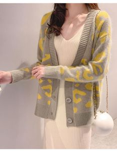 Saled Women 's Sweaters Brown Designer Classic Letter 인쇄 여성 패션 단순한 캐주얼 카디건 울 키트 고정 거리 Ccity 코트 표범 게으른 옷