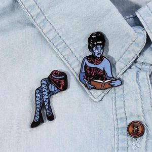 Broschen 2022 Beetlejuice Lady Badge Sets Hard Emaille Supernatural Fans Punk Flair Accessoire 80er Jahre Horrorfilm Brosche