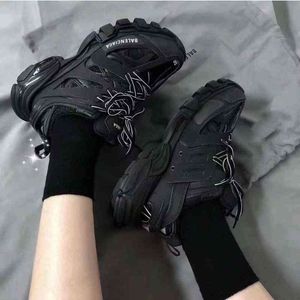 Wholesale b grade shoes for sale - Group buy designer Sports Shoes Balencigas Roller Skates High grade Paris B family track3 classic daddy elevated trend ins casual men women lovers sportsHMHR