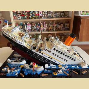 Bloklar Bloklar 2882pcs Mini Tuğlalar Model Titanic Cruise Gemi Model Tekne Diy Loz 1060 Yapı Blokları Tuğlalar Kiti Çocuk Çocuk Oyuncakları Satış Fiyatı T220901