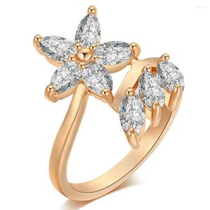 Hochzeit Ringe 2022 Trendy Zubehör Gold Österreichischen Kristall Blatt Blumen Für Weibliche Verkauf Mode Ring Hohe Qualität Ganze