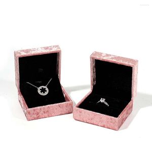 Smyckespåsar 2023 Vintage Pink Velvet Ring Box Pendant Necklace High End Display förpackning Present Passistbulk