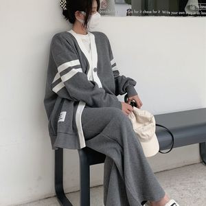 Zweiteilige Hosen für Frauen, die zweiteilige Sets koreanische Mode -Single -Knopf -Jogging -Sweatshirt übergroße Jogger Sporthose 68