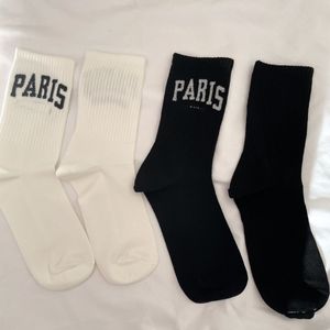 Мужские женские спортивные носки, уличные чулки, футбольные дизайнерские белые, черные, с буквами, повседневные, удобные, высокого качества