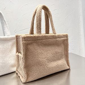 41 cm Ny FW -lamm ull tygväska plysch handväska mode stor kapacitet shopping väska fast färg varma denim axelpåsar satchel