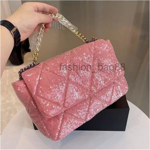 Moda Feminina Bolsa Feminina de Lantejoulas Clássica Aba Acolchoada FW Grande Capacidade Cadeia Entrelaçada Brilhante Transversal Street Party Bolsa de Designer de Luxo 2022