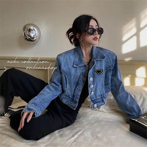 Kvinnorjackor Designer Kvinnor Denim Coat Womens Butt Letters Spring Autumn Style Slim For Lady Outfit Woman Jeans Outsize ClassCia AE7W