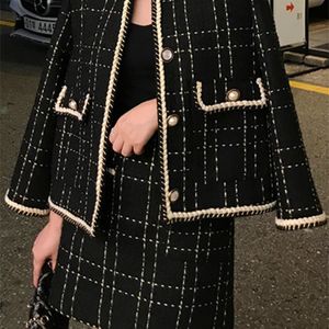 Casual Dresses European Style Autumn Winter 2 Piece Set Women Short Woolen Tweed Jacket Coat Bodycon Mini kjol Set Women Two Piece Outfits 220902