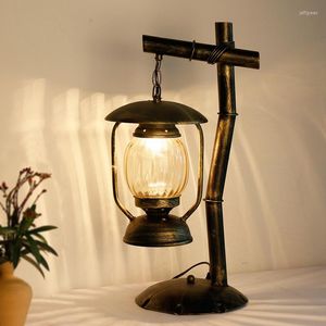 Tischlampen Retro Persönlichkeit Schreibtischlampe Schmiedeeisen Einzelzimmer Schlafzimmer Teehaus und Laternen Design Glas