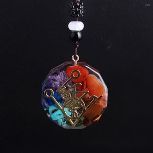 Colares de pendentes livres de 6pcs/lote 7 Chakras Orgone Colar Cobo Metatron Cubo Orgonita Energia Reiki Cura Cristal Amuleto Símbolo Específico