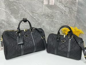 男性用の高級デザイナーダッフルバッグ最高品質のナイロン刺繍格子縞のストライプレター旅行バッグ