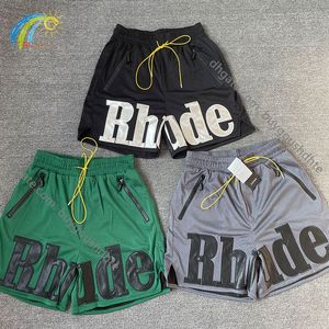 Läder stora lapp rhude shorts män kvinnor 1 1 bästa kvalitet sommar andas mesh svart grön röd grå rhude byxor rd22