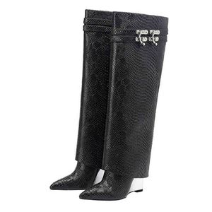 Stövlar Buckle Ladies High Quality Slip on Western Silver Wedges Botas Femininas Crocodile Print Black New 220903