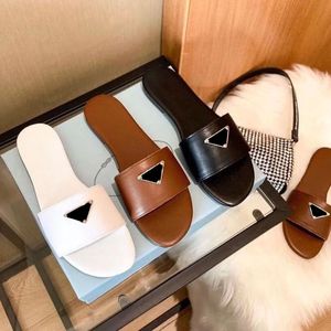 Luxury Designer Home Shoes Women Flat Slippers Genuine Leather Comfortable Beach Sandals SUPER1ST1913