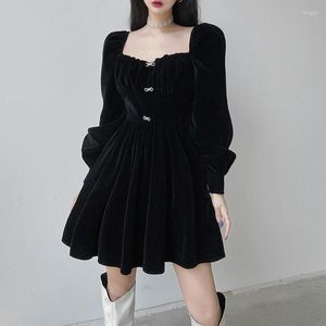 Casual Dresses Retro French Court Style Elegant Sexy Velvet A-Line Dress Women Long Puff Sleeve Square Collar Solid Mini Party Outfit