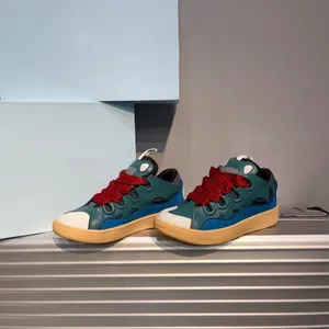 Tasarımcı Sıradan Ayakkabı Elastik Spor Ayakkabıları Hafif Tabanlar Mesh Süet Nefes Alabaç Dış Mekan Spor Ayakkabıları Konforlu Erkek Ayakkabı EU38-45