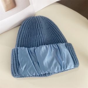 Letra de rotulagem chapéu de malha para outono inverno novo estilo cetim costura de lã quente chapéu