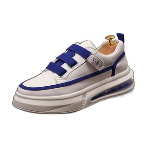 Lyxdesigners kl￤r br￶llopsfest skor h￶g kvalitet m￤n vit andas avslappnade sneakers icke-halkt tjock botten sport k￶r utomhus promenad loafers j84