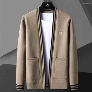 Maglioni maschili designer ricamo d'api ricami maschile cardigan marchio marchio coreano casual cappotto elegante 2022 autunno uomo abbigliamento