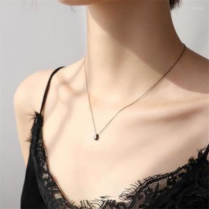 Collane con ciondolo Semplice Mini Piccola Goccia Nero Gioielli in argento placcato Temperamento Catena per clavicola da donna XL024