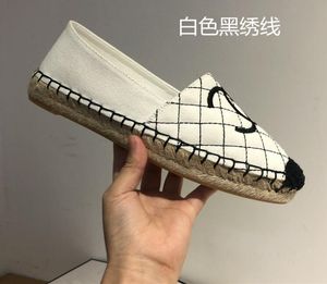 캔버스 신발 로퍼 Espadrilles 100% 가죽 여성 신발 럭스 캡 발가락 퀼팅 순수한 손 바느질 여성 플랫 럭셔리 탑 퀼티 스프링 사이즈 34-42 C67