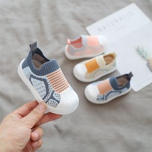 First Walkers Infant Shoes Sapatos da Primavera Meninos Casual Confort￡vel beb￪s crian￧as que n￣o deslizam para o fundo macio t￪nis de cor 220830