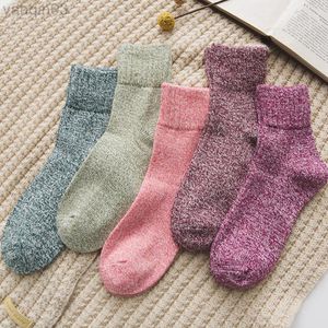 Athletic Socks 1 Pair of Keep Warm Women Winter Thick Cotton Classic Christmas Wool Mid Sock Ladies Fashion Elastic Simple L220905