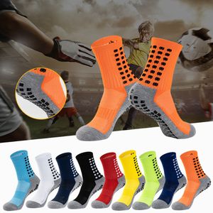 Многоцветные не скользящие футбольные носки для футбольных футбольных носков мужчины повседневные хлопковые спортивные баскетбольные носки высокое качество
