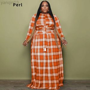 女性用プラスサイズのトラックスーツPerl Plaidフルスリーブクロップトップスカートスーツプラスサイズ秋の2ピースセットカジュアルスプリング衣装ファッション女性衣料