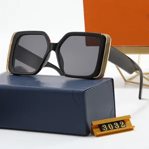 2022 Designer de marca Sunglasses Little Bee Fashion New Metal Large Luxury Sung Lares para mulheres retr￴ e ￳culos de ponta UV400